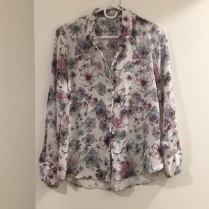 Size 6 H&M white floral shirt